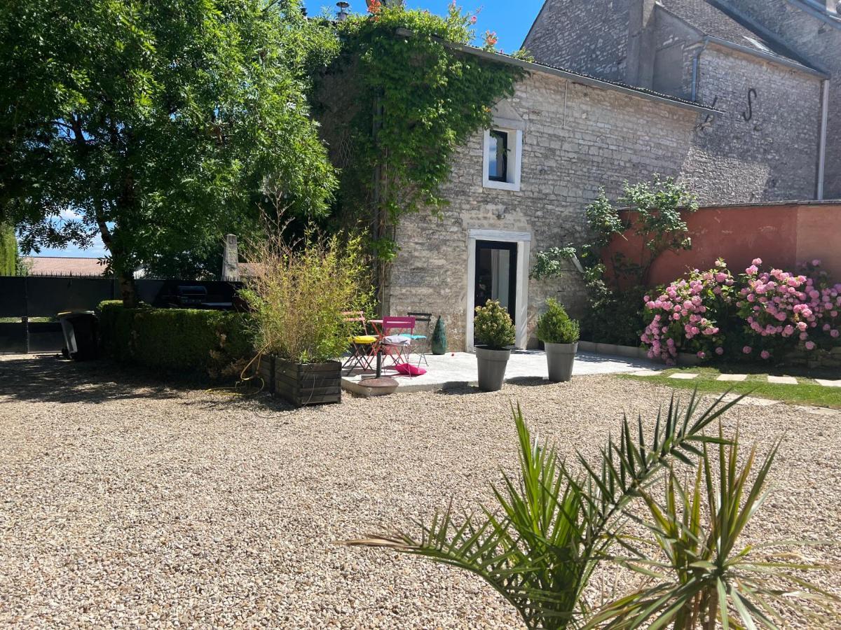 La Petite Maison De Celine & Frederic Avec Piscine A Prehy Exterior photo